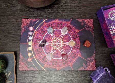Фотография книги "Chakra meditation"