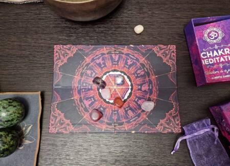 Фотография книги "Chakra meditation"