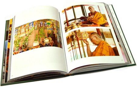 Фотография книги "Далай-лама. Фотоальбом"