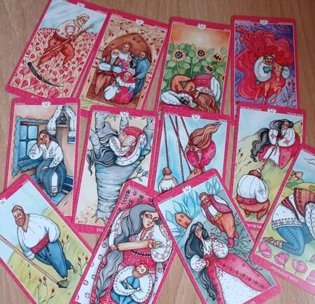 Фотография книги "Oxana Raullkrass: Оракул Магия сердец (88 карт + инструкция)"