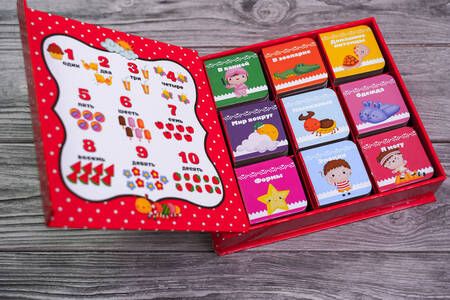 Фотография книги "Первые книжки для малыша. 9 книжек-кубиков!"