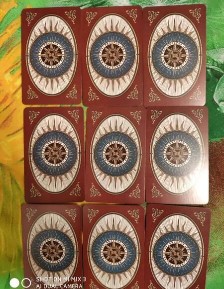 Фотография книги "Рунический оракул "Волюспа""