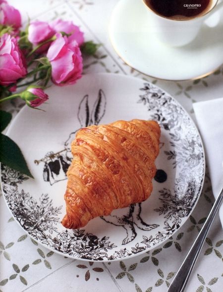 Фотография книги "Совершенная выпечка. Кондитеры России"