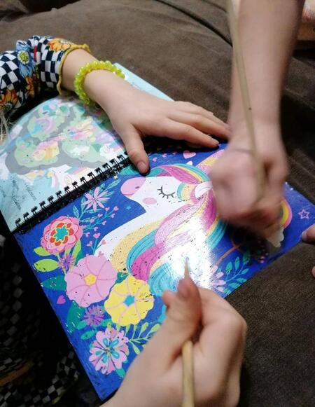 Фотография книги "Ю. Соколова: Активити-книга с заданиями "Гравюры. Для девочек. Единорог""