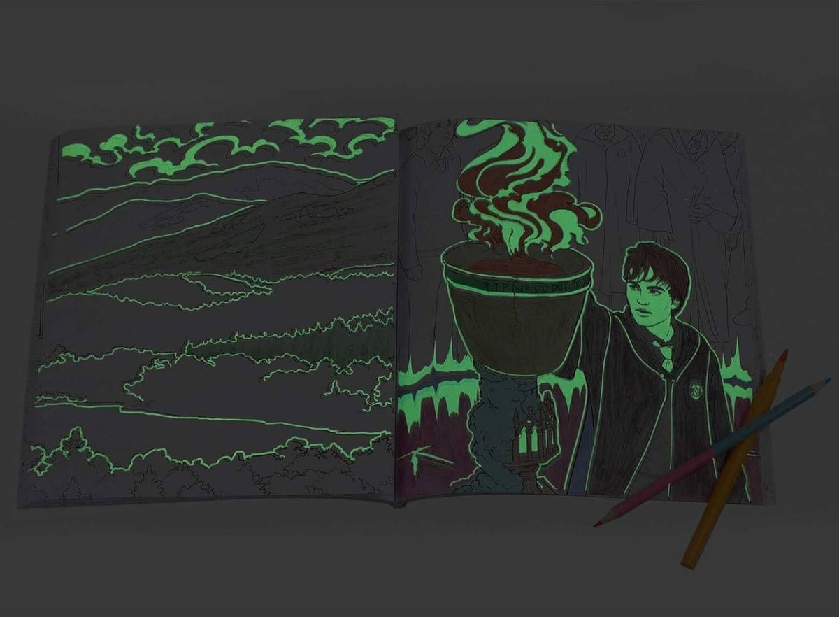 Harry Potter Glow in the Dark Coloring Book Гарри Поттер Светящаяся раскраска