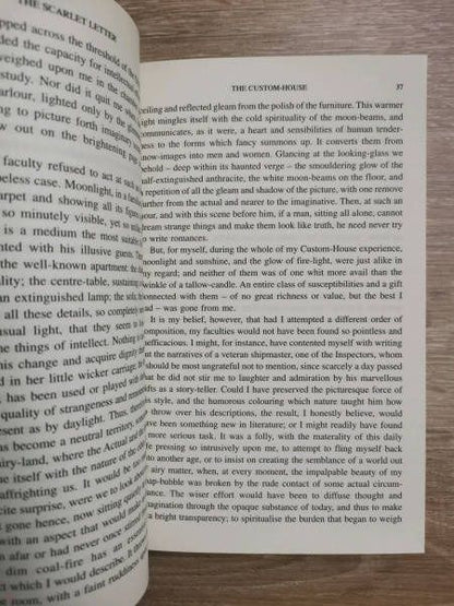 Nathaniel Hawthorne: The Scarlet Letter