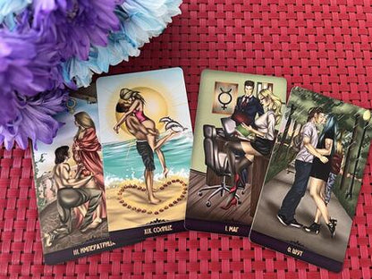 Фотография книги "Александра Мураева: Таро грани любви (78 карт + книга)"