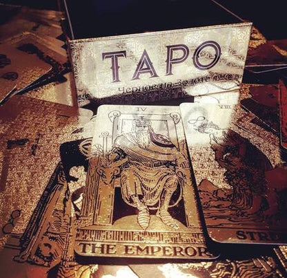 Фотография книги "Артур Эдвард: Таро Черное на Золоте (78 карт + инструкция)"