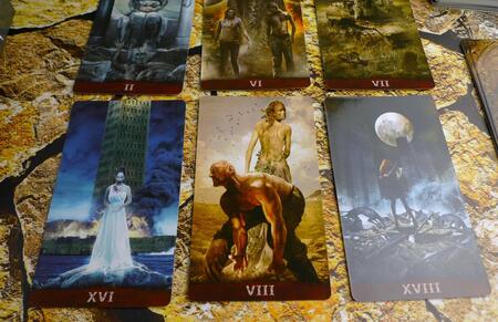 Фотография книги "Джейми Элфорд: Таро Z - Таро Зомби"