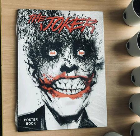 Фотография книги "Джокер. Постербук"