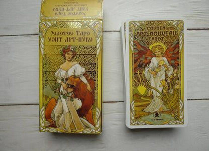 Фотография книги "Джулия Ф.: Золотое Таро Уэйт Арт-Нуво"