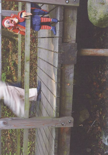 Фотография книги "Филимонов, Широкова: Куклы в городе. Московские доподлинные фотоистории"