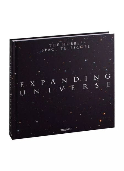Фотография книги "Фрэнк, Мейс, Оуэн: Expanding Universe. Photographs from the Hubble Space Telescope"