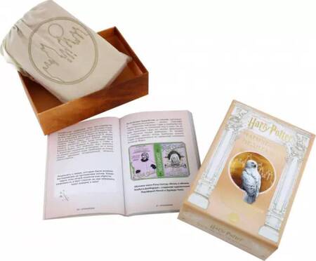 Фотография книги "Гарри Поттер. Магические медитации. 64 вдохновляющие карты и буклет-руководство"
