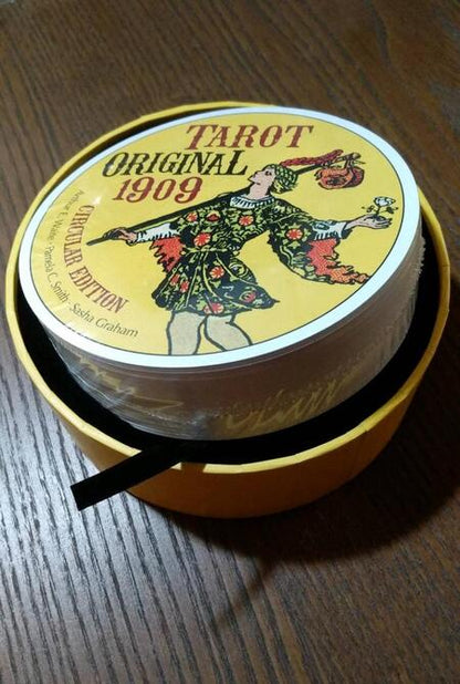 Фотография книги "Graham, Waite: Tarot Original 1909. Circular Edition"
