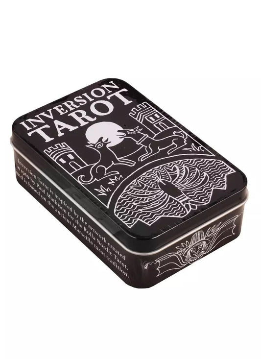 Обложка книги "Inversion Tarot"