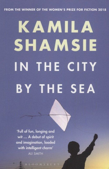 Обложка книги "Камила Шамси: In the City by the Sea"