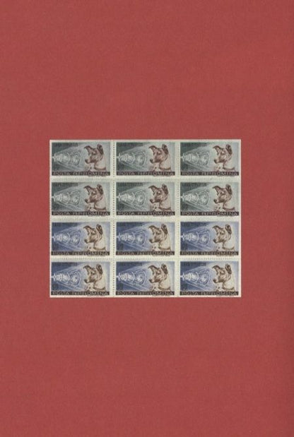 Фотография книги "Хелен Рундгрен: История о Крошке Эле и космонавте Лайке"