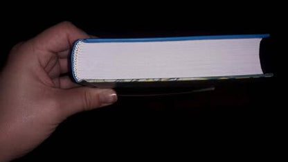 Фотография книги "Хилл: Опасность тьмы"