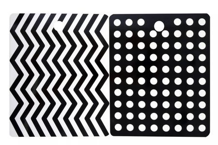 Фотография книги "Книжка-раскладушка. Развиваем зрение и внимание с рождения до 6 месяцев"