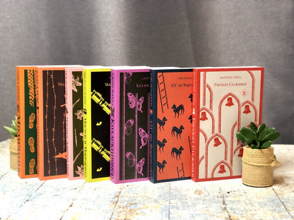 Фотография книги "Куколка"