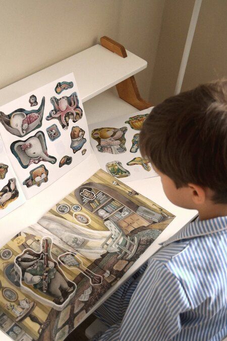 Фотография книги "Лариса А.: Развивающие наклейки "Музыкальные соседи". 40 наклеек + раскраска"