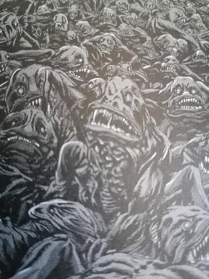 Фотография книги "Лавкрафт: Тень над Иннсмутом Г. Ф. Лавкрафта. Том 2"