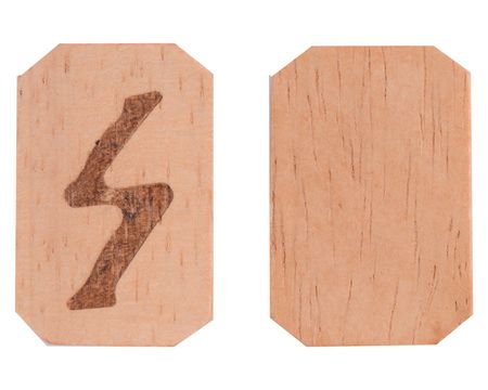 Фотография книги "Луна: Набор Руны. Тайны рунической магии"