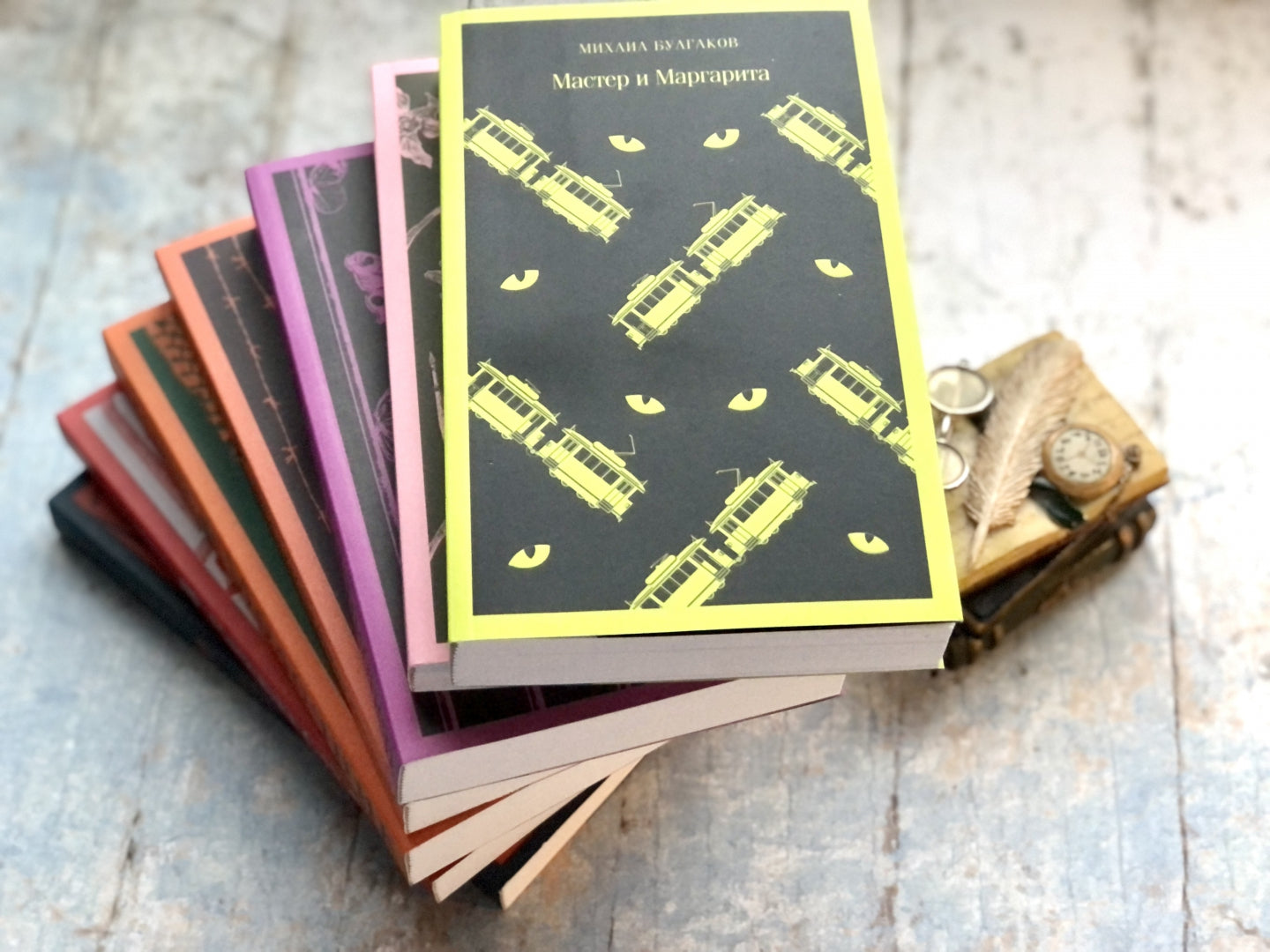 Фотография книги "Мгла над Инсмутом"