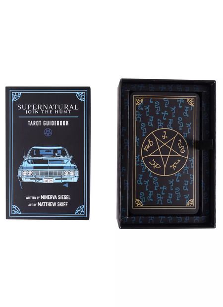 Фотография книги "Минерва Сигел: Supernatural - Tarot Deck and Guide"