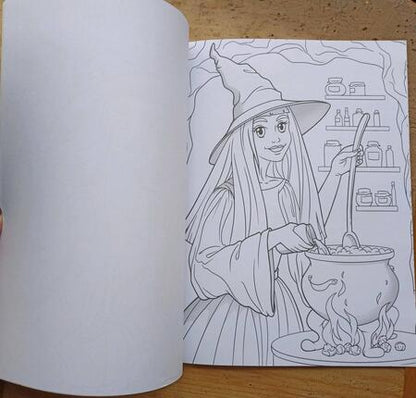 Фотография книги "Очаровательные ведьмы. Раскраска"