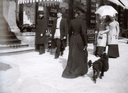Фотография книги "Петербург вчера и сегодня. Фотоальбом = Petersburg: Yesterday & Today"