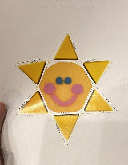 Фотография книги "Play-doh. Давай творить! Большая книга наклеек"