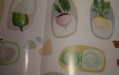 Фотография книги "Половинки. Фрукты и овощи. С многоразовыми наклейками"