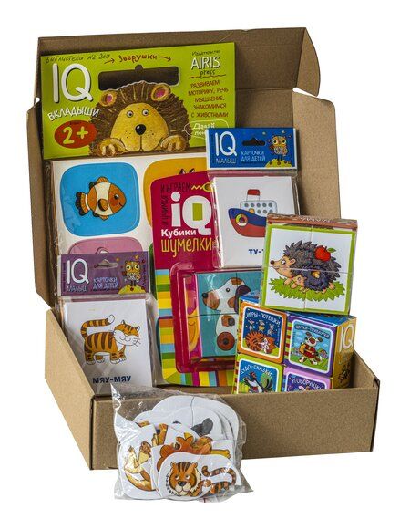 Фотография книги "Посылка. Базовый комплект IQ-игр для самых маленьких. Для детей от 1 до 3 лет"