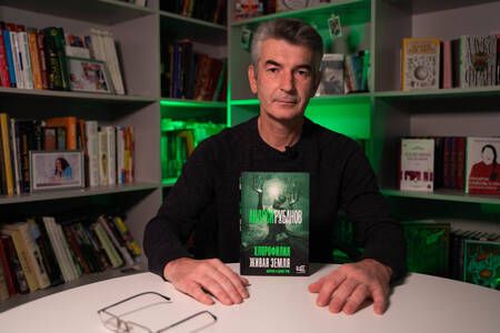 Фотография книги "Рубанов: Хлорофилия. Живая земля. Романы"
