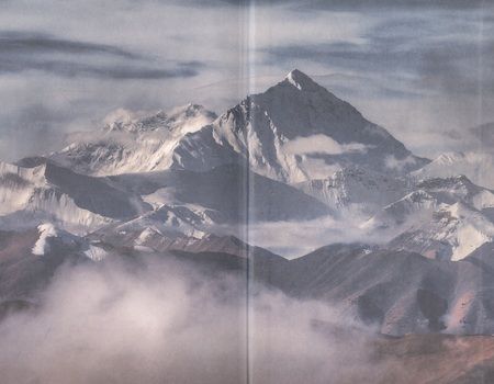 Фотография книги "Сизар: Мотылек и гора. История о любви, войне и Эвересте"