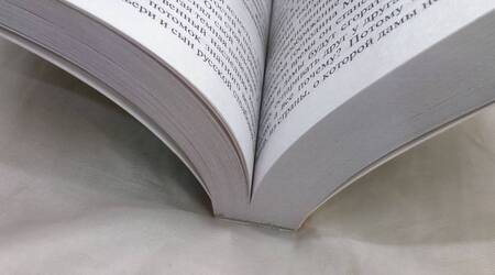Фотография книги "Соболева: Там, где смерть и кровь, не бывает красоты"