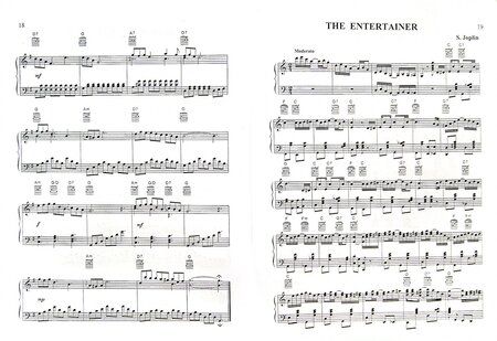 Фотография книги "Учимся играть на фортепиано. Урок 1. Тетрадь 1"