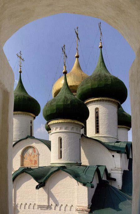 Фотография книги "Е. Тимофеева: Спасо-Евфимиев монастырь. Путеводитель"